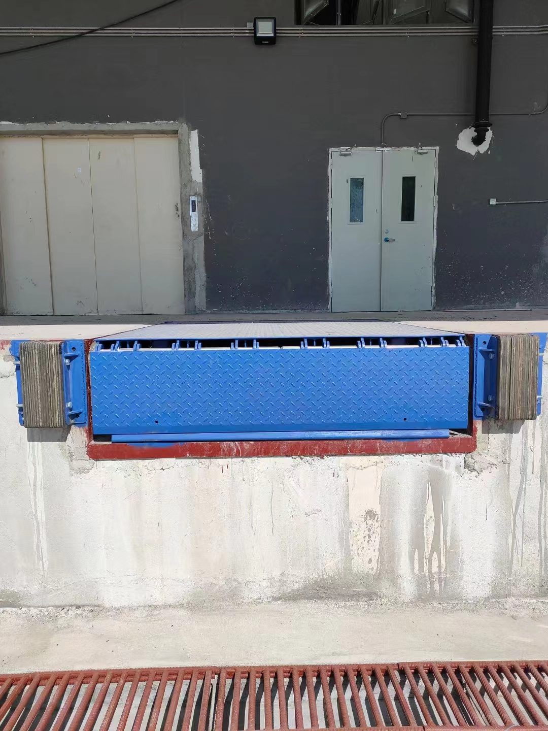 货台高度调节板